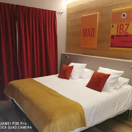 酒店 World
