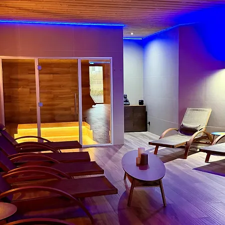 Hotel World 3*