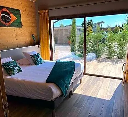 World Hotel